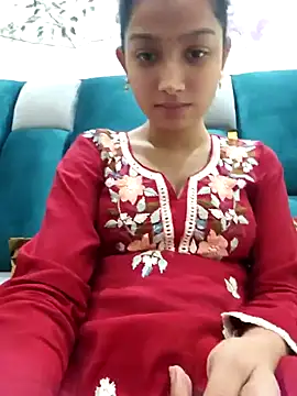 Snapshot of Aleena_Rai chatting on February 3, 6:49 pm Aleena Rai online show from February 3, 6:49 pm
