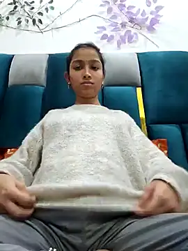 Snapshot of Aleena_Rai chatting on February 4, 7:55 pm Aleena Rai online show from February 4, 7:55 pm