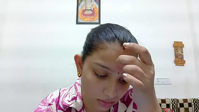 Snapshot of Aleena_Rai chatting on October 6, 6:52 pm Aleena Rai online show from October 6, 6:52 pm
