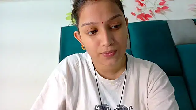 Snapshot of Aleena_Rai chatting on September 23, 6:37 pm Aleena Rai online show from September 23, 6:37 pm