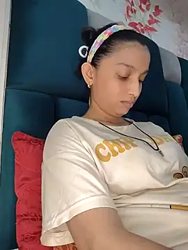 Snapshot of Aleena_Rai chatting on September 18, 7:17 pm Aleena Rai online show from September 18, 7:17 pm