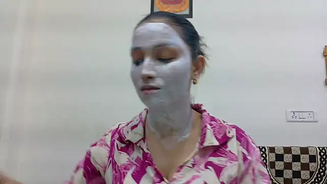 Snapshot of Aleena_Rai chatting on October 7, 7:26 pm Aleena Rai online show from October 7, 7:26 pm
