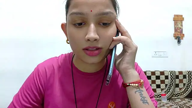 Snapshot of Aleena_Rai chatting on October 5, 6:20 pm Aleena Rai online show from October 5, 6:20 pm