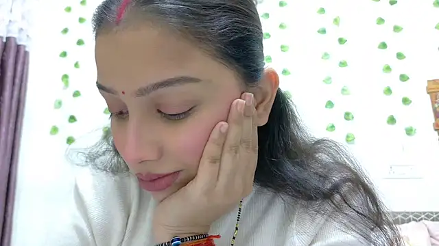 Aleena Rai online show from November 28, 6:52 pm