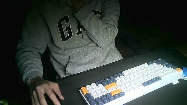 Ryan67533 online show from November 23, 2:43 am