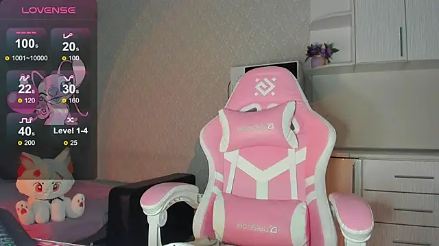 Snapshot of Hi_Kitti chatting on September 26, 11:11 pm Hi Kitti online show from September 26, 11:11 pm