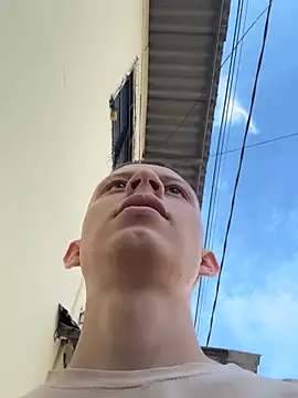 Snapshot of Daddyrich_632 chatting on December 3, 6:51 pm Daddyrich 632 online show from December 3, 6:51 pm