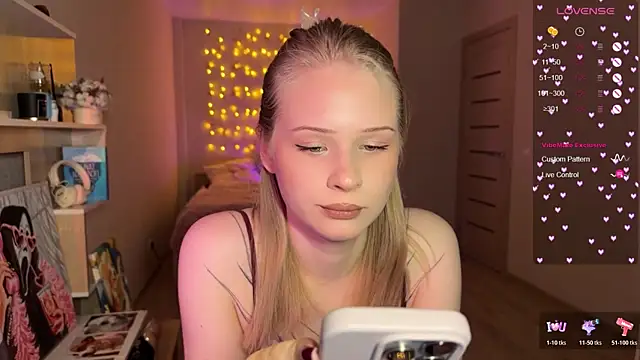 lisa barbie online show from December 15, 8:36 pm