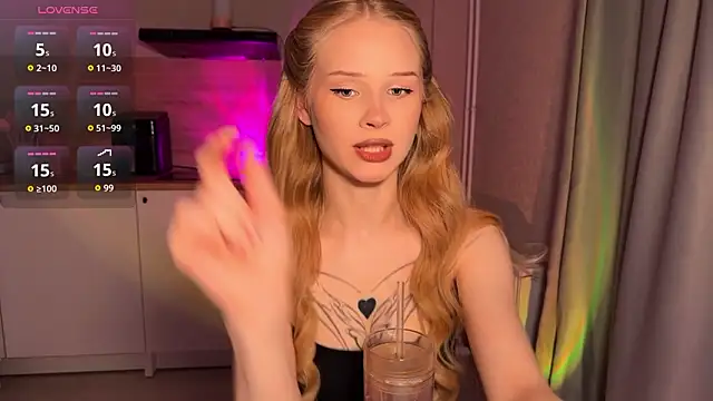 lisa barbie online show from February 23, 7:36 pm