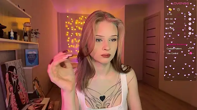 lisa barbie online show from January 7, 3:17 pm