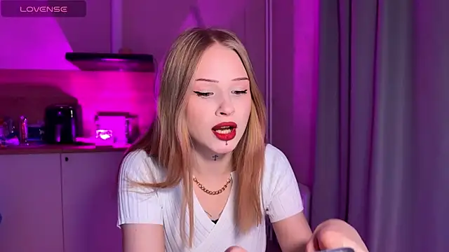 lisa barbie online show from March 31, 7:16 pm