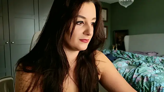 flatwhite0 online show from February 12, 9:52 am