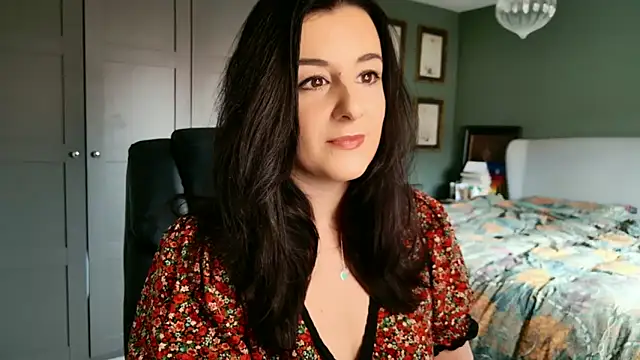 flatwhite0 online show from February 24, 10:05 am