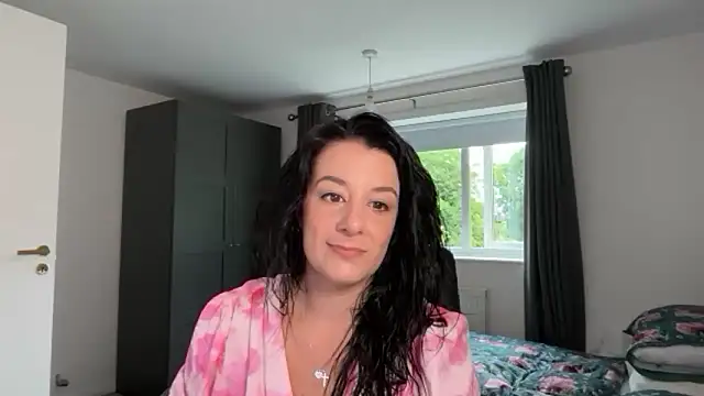 flatwhite0 online show from June 18, 7:40 am