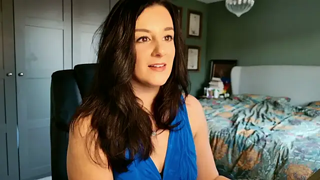 flatwhite0 online show from February 25, 10:04 am