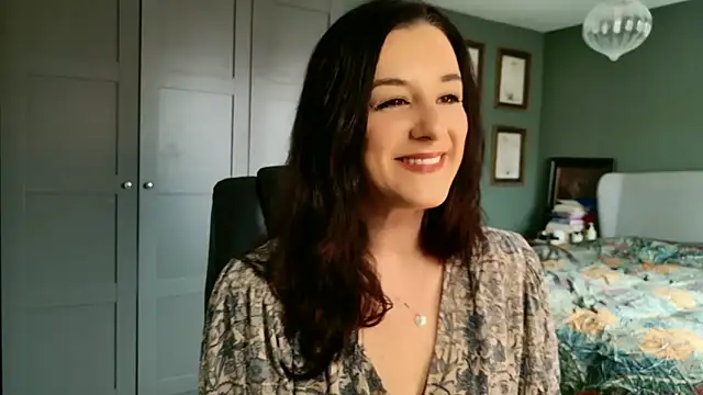 flatwhite0 online show from April 3, 9:27 am