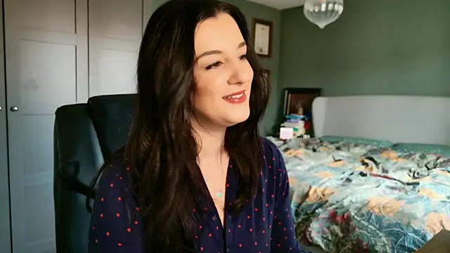 flatwhite0 online show from February 17, 10:34 am