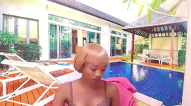 Snapshot of EbonyCreamy69 chatting on February 11, 10:07 pm EbonyCreamy69 online show from February 11, 10:07 pm