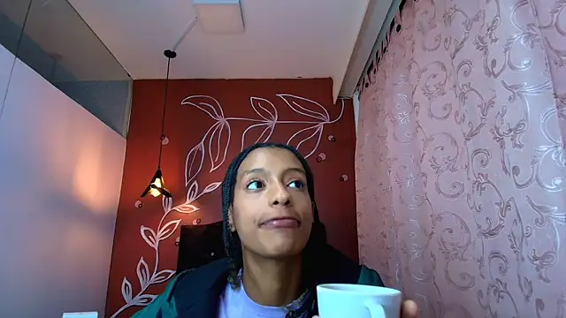 Zia Green online show from February 11, 3:29 pm