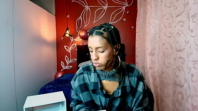 Zia Green online show from February 8, 7:27 pm