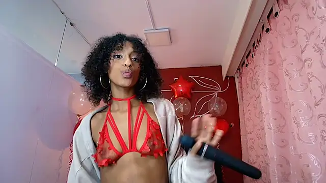 Zia Green online show from February 18, 3:10 pm