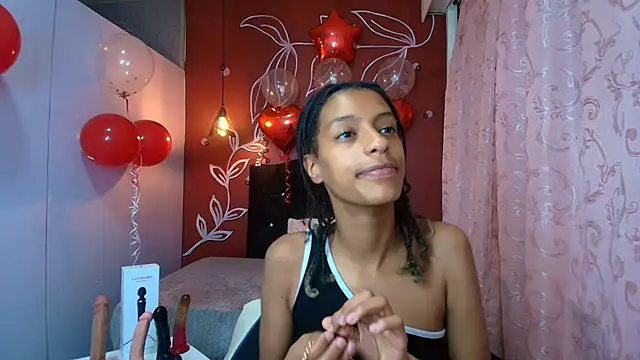 Zia Green online show from February 12, 12:12 pm