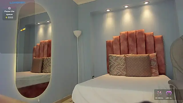 lou rosse  online show from March 10, 8:57 pm