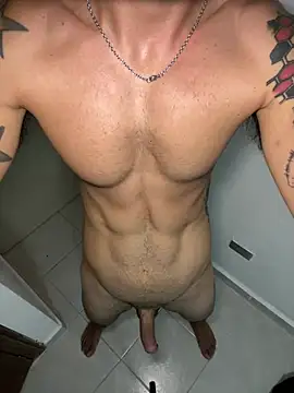 LatinStraight5 online show from March 10, 10:34 pm