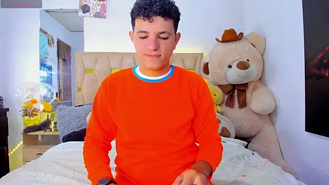 Snapshot of patrick_sanzz chatting on July 16, 1:41 pm patrick sanzz online show from July 16, 1:41 pm
