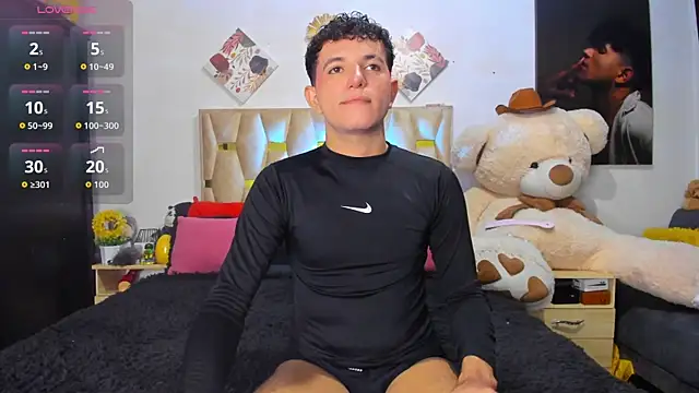 Snapshot of patrick_sanzz chatting on November 21, 5:17 am patrick sanzz online show from November 21, 5:17 am