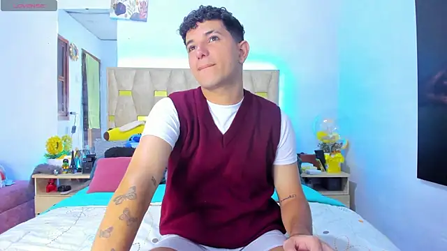 patrick sanzz online show from April 18, 10:43 pm