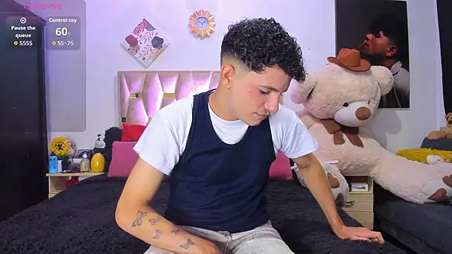 Snapshot of patrick_sanzz chatting on December 3, 5:23 pm patrick sanzz online show from December 3, 5:23 pm