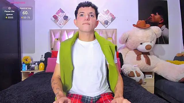 Snapshot of patrick_sanzz chatting on December 2, 6:09 pm patrick sanzz online show from December 2, 6:09 pm