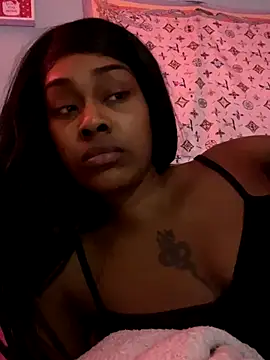 ebonycatlisaaaalime online show from November 1, 12:06 am