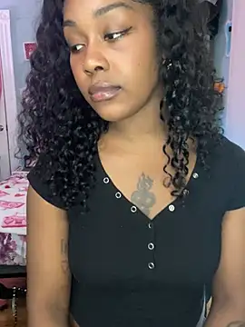 ebonycatlisaaaalime online show from April 17, 4:43 pm