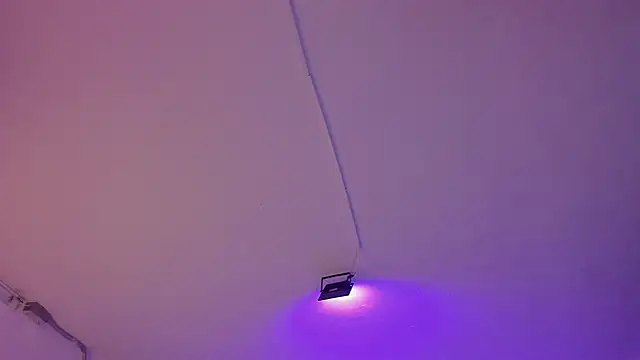 Snapshot of Amy_Kiitty_ chatting on January 6, 12:31 pm Amy Kiitty online show from January 6, 12:31 pm