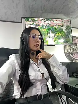 Amy Kiitty  online show from April 9, 1:06 pm