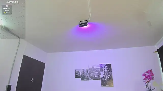 Snapshot of Amy_Kiitty_ chatting on January 14, 12:53 pm Amy Kiitty online show from January 14, 12:53 pm