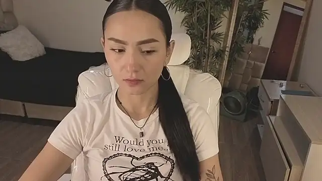 Snapshot of Amy_Kiitty_ chatting on May 10, 1:46 pm Amy Kiitty online show from May 10, 1:46 pm