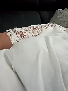 modenq online show from March 14, 8:37 pm