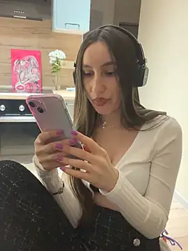 viviandaimond1 online show from March 1, 3:49 pm