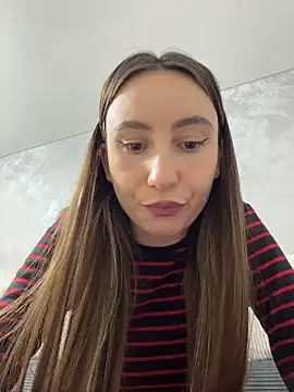 viviandaimond1 online show from December 3, 9:03 pm