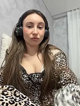 viviandaimond1 online show from October 4, 6:42 pm