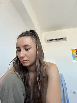 Snapshot of viviandaimond1 chatting on July 9, 9:21 am viviandaimond1 online show from July 9, 9:21 am
