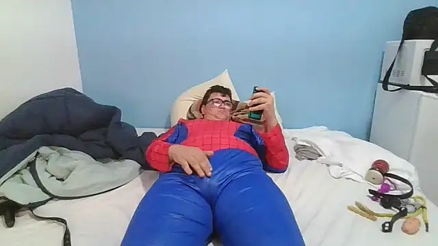 Snapshot of sorolla12 chatting on February 1, 2:13 pm sorolla12 online show from February 1, 2:13 pm