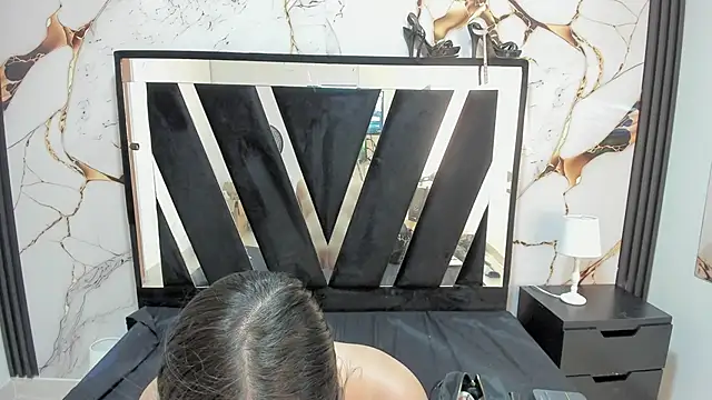 Snapshot of KarinaSimonz chatting on October 5, 1:46 pm KarinaSimonz online show from October 5, 1:46 pm