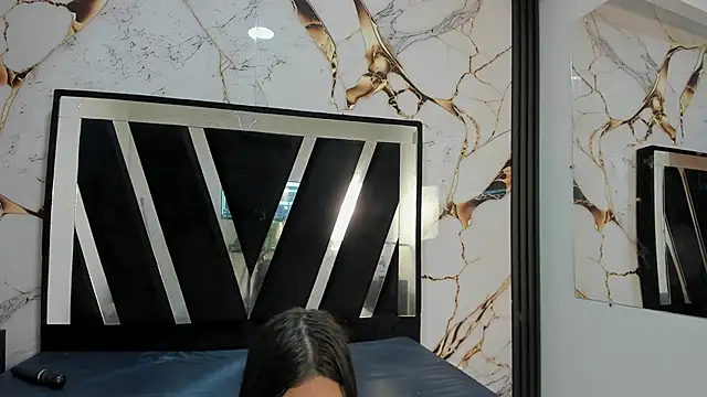 Snapshot of KarinaSimonz chatting on November 5, 7:39 pm KarinaSimonz online show from November 5, 7:39 pm