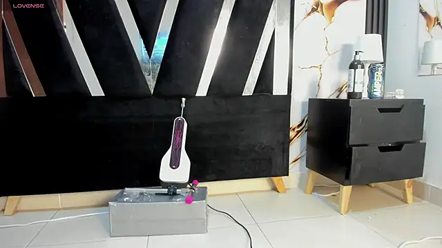 KarinaSimonz online show from December 19, 7:49 pm