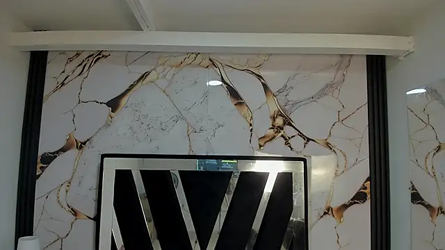 Snapshot of KarinaSimonz chatting on November 11, 8:25 pm KarinaSimonz online show from November 11, 8:25 pm