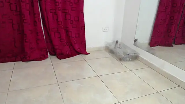 Snapshot of KarinaSimonz chatting on March 2, 7:41 pm KarinaSimonz online show from March 2, 7:41 pm